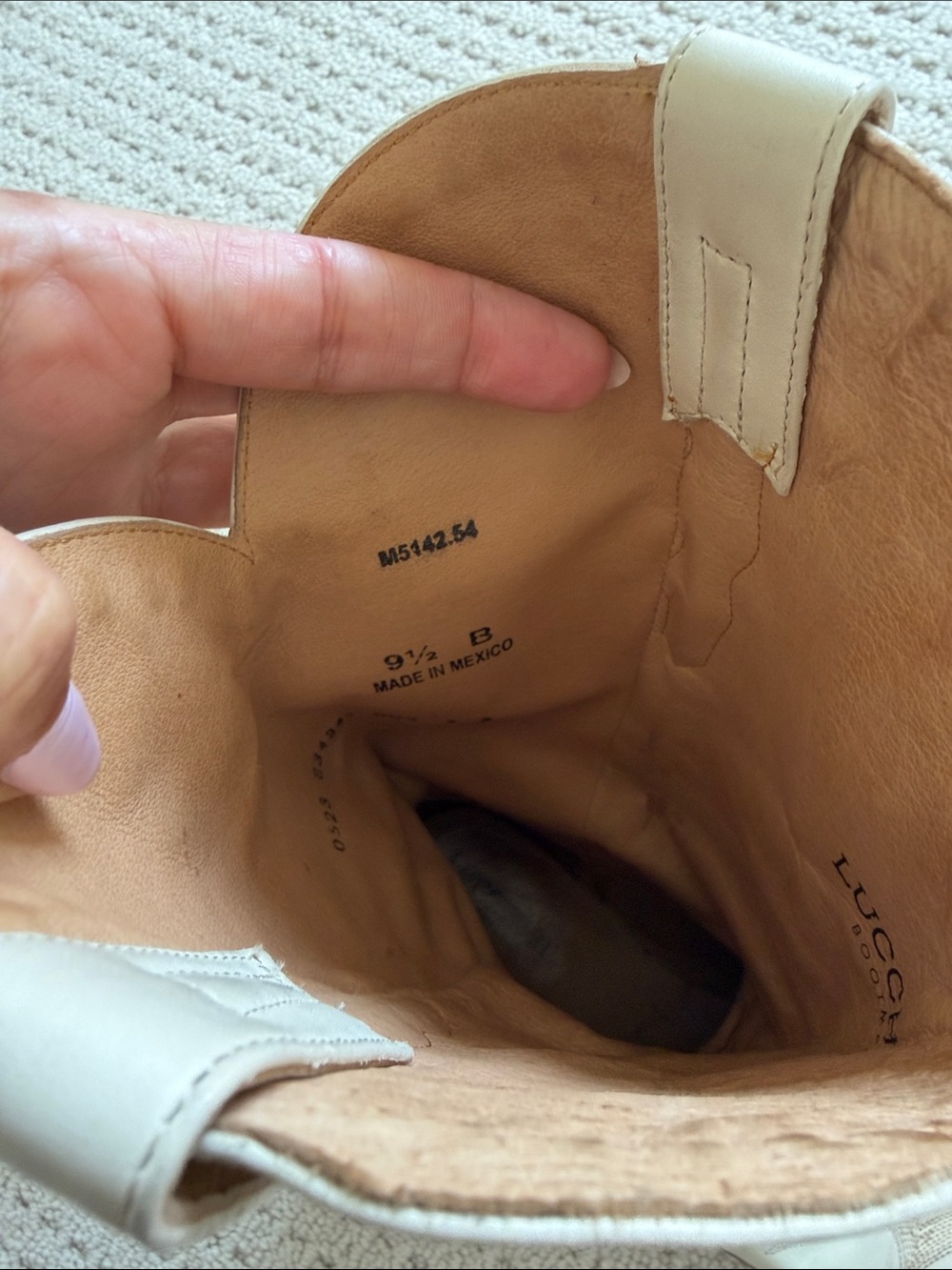 Authentic Lucchese Cream Western Cowboy Boots - Picture 5 of 7